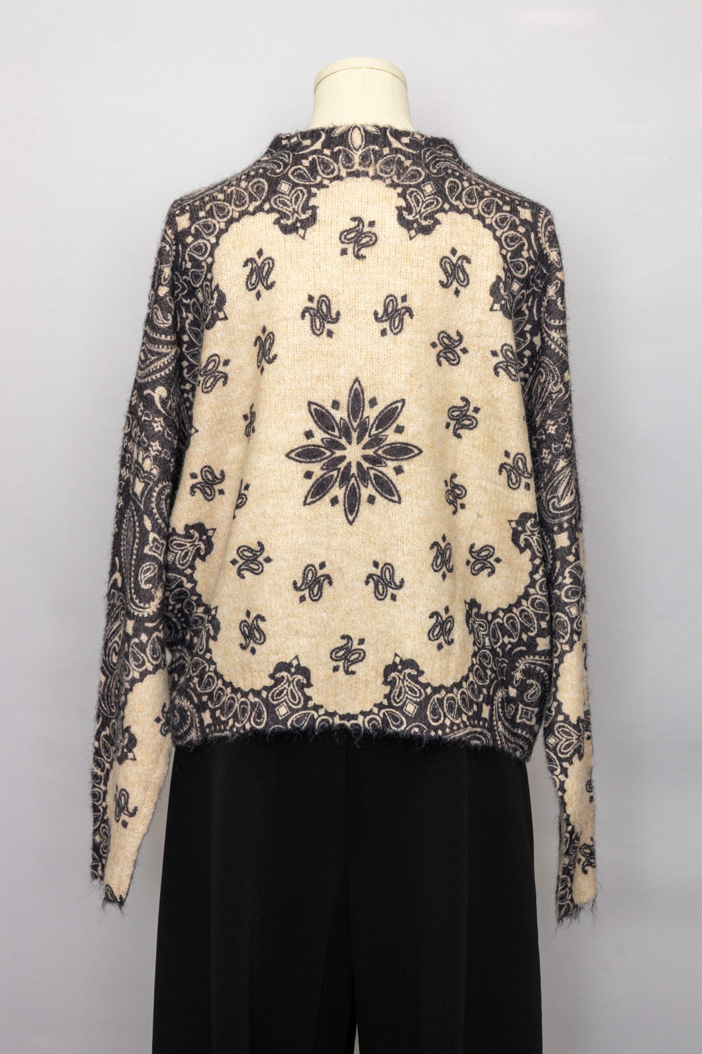 Pull Ornato