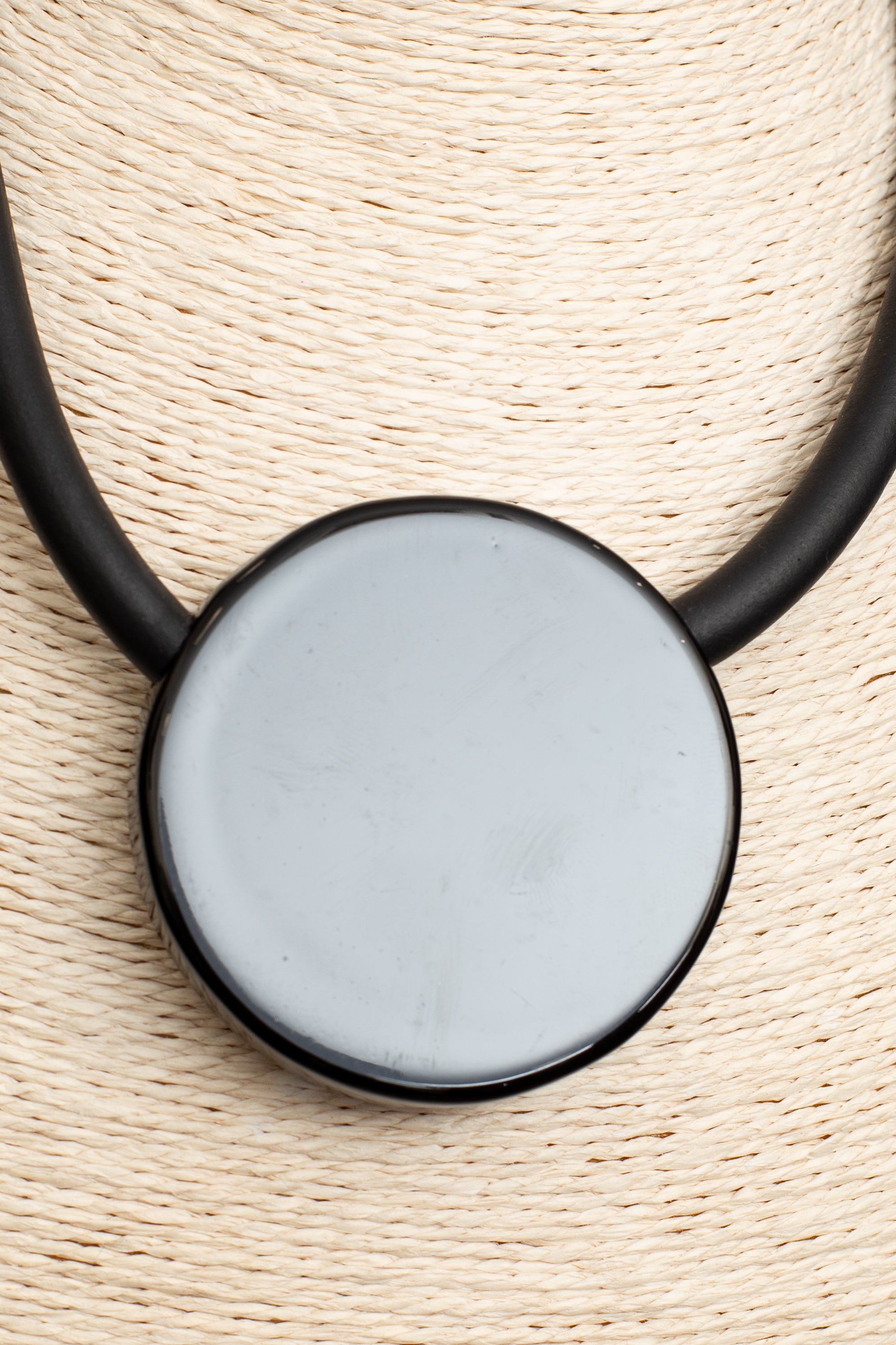 Collier Médaillon Noir