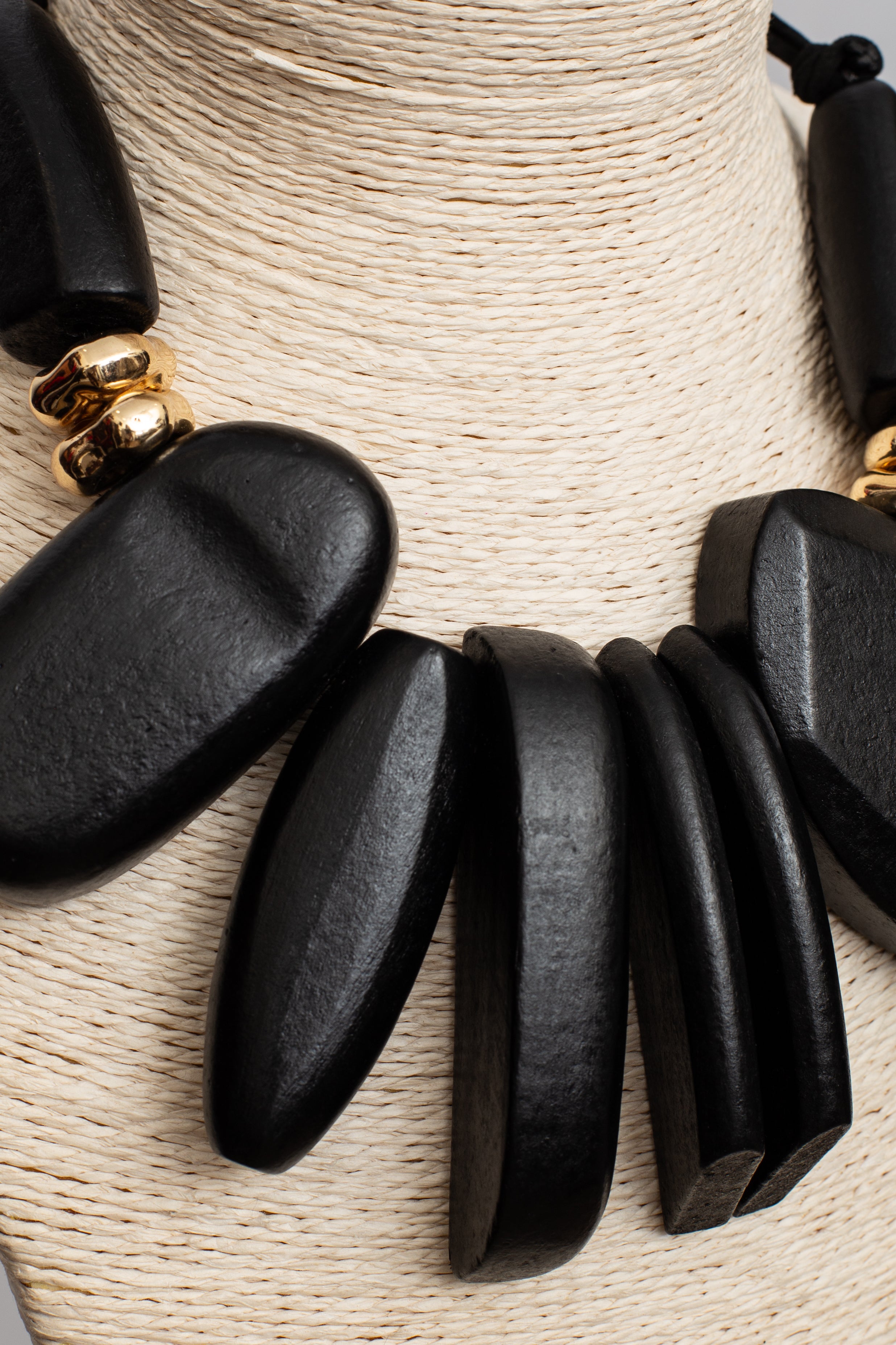 Collier Pierres Noires